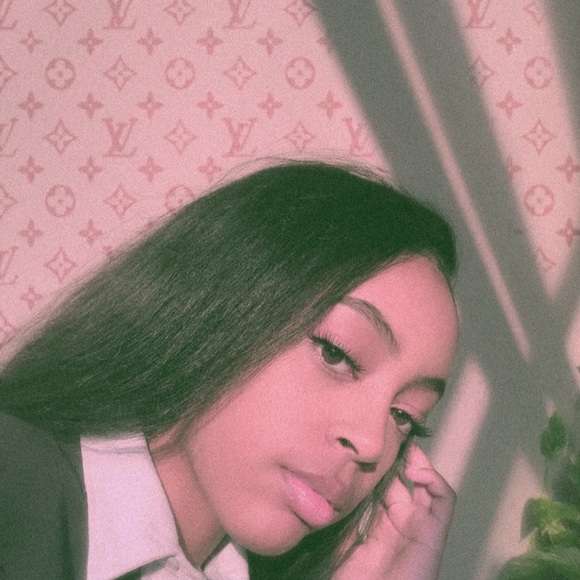 Meet your Posher, M💕 - Picture 1 of 1